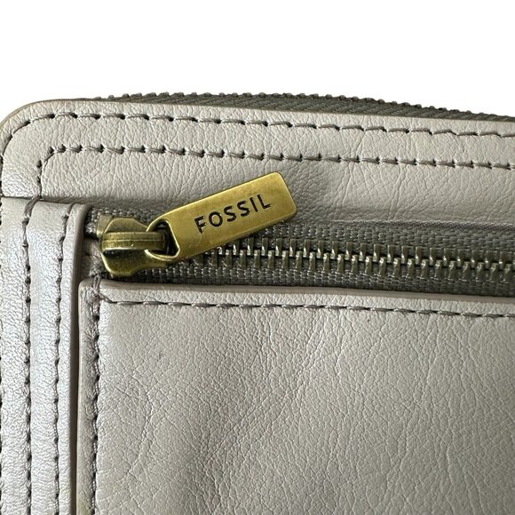 Fossil Logan Wallet RFID Zip Women's Leather Clutch Wristlet Graystone NWT - Picture 5 of 8